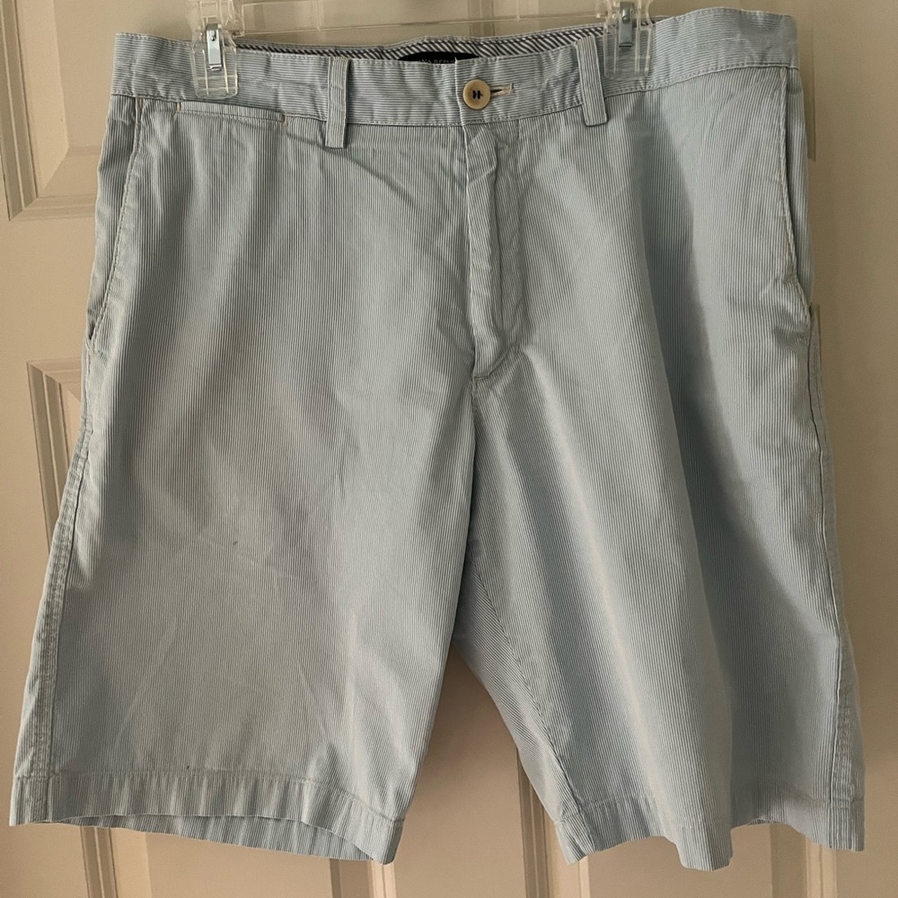Men’s Banana Republic textured shorts